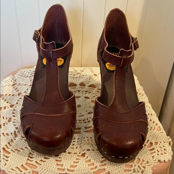❤️ HOST PICK ❤️ SWEDISH HASBEENS oxblood T-Strap clog heels 37 - Picture 6 of 16